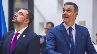 El tenso momento con Pedro Sánchez en Oviedo tras recibir un insulto de mal gusto: "¡Por siete votos...!"