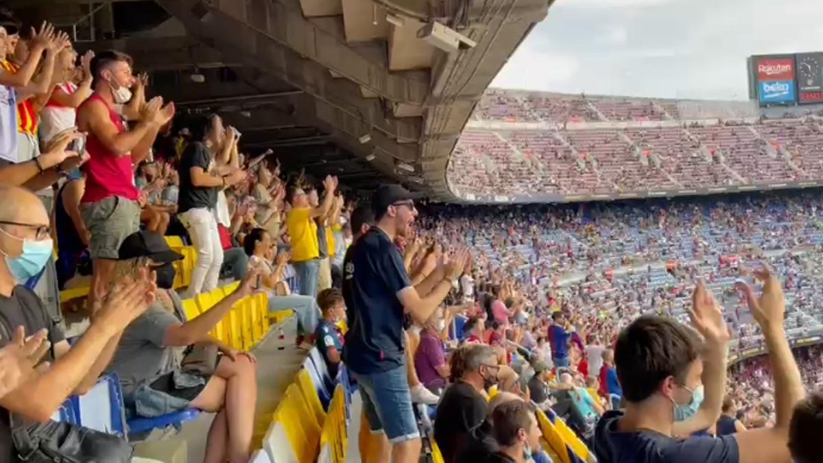 ¡Qué emocionante! El Camp Nou, en pie y entre aplausos para recibir a Ansu Fati