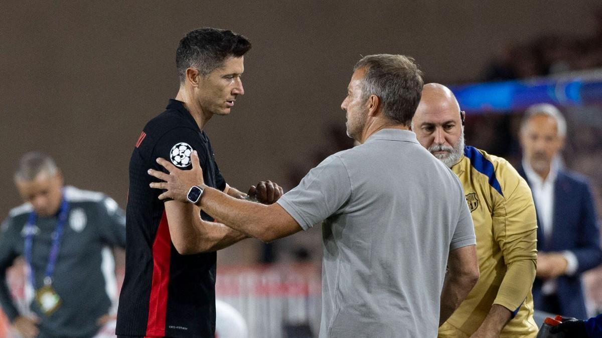 Lewandowski y Flick, MVP's de octubre