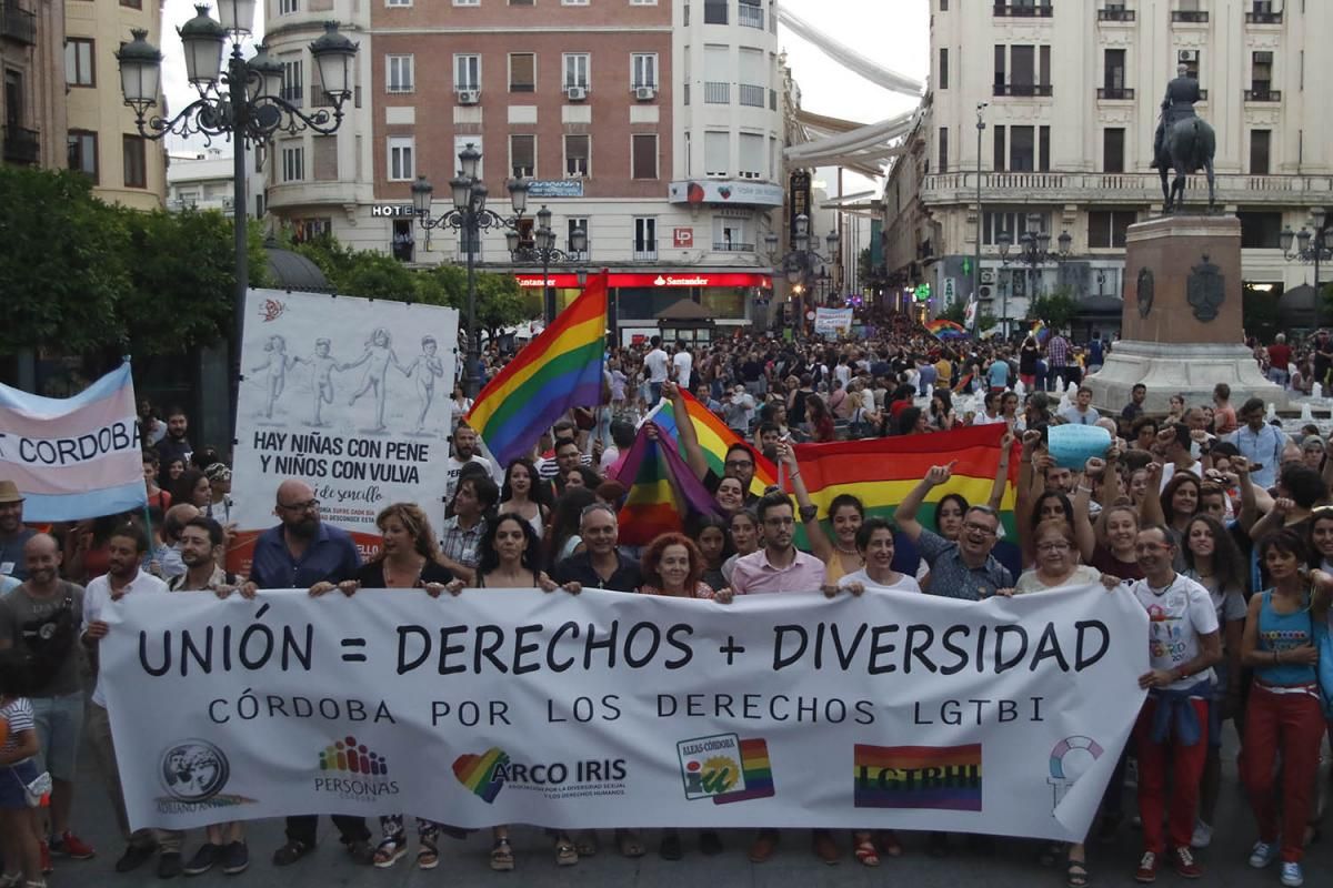 FOTOS: La fiesta del Orgullo LGTB.