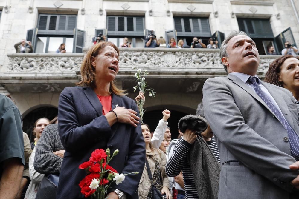 Concentració de rebuig de les actuacions policials de l'1-O a la plaça del Vi