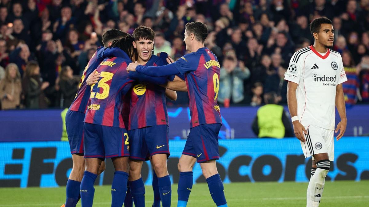 El Barça celebra su gol