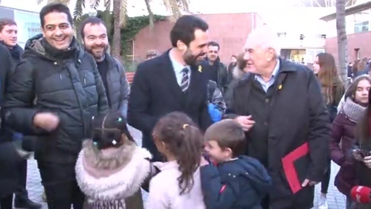 Ernest Maragall, durante el paseo que ha hecho este martes por Les Corts.