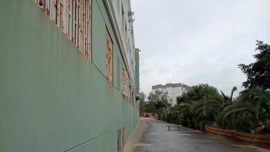 Oleada de robos en viviendas de Jinámar: un encapuchado siembra el miedo entre los vecinos