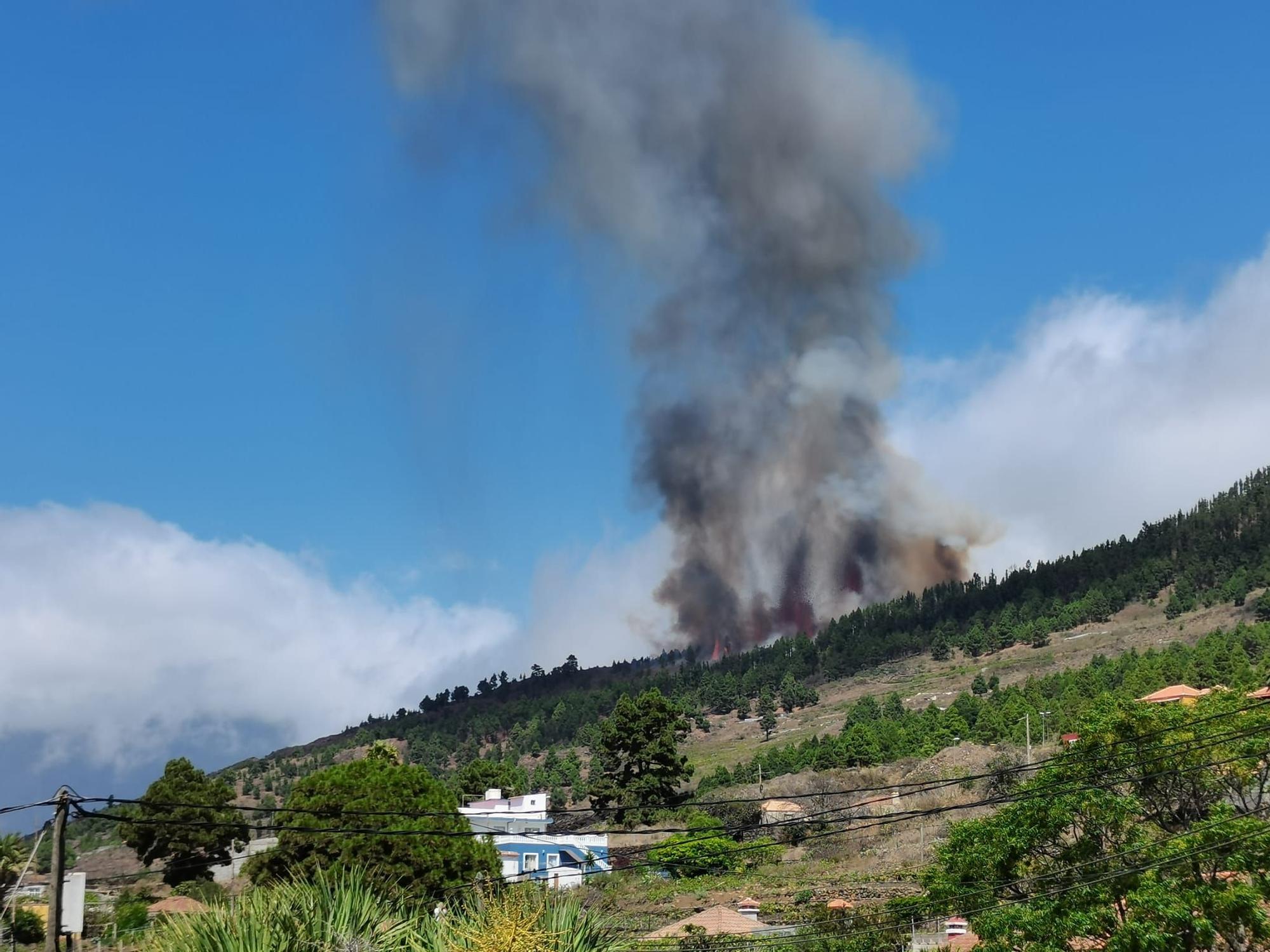 Explosión del nuevo volcán en La Palma (19/09/2021)