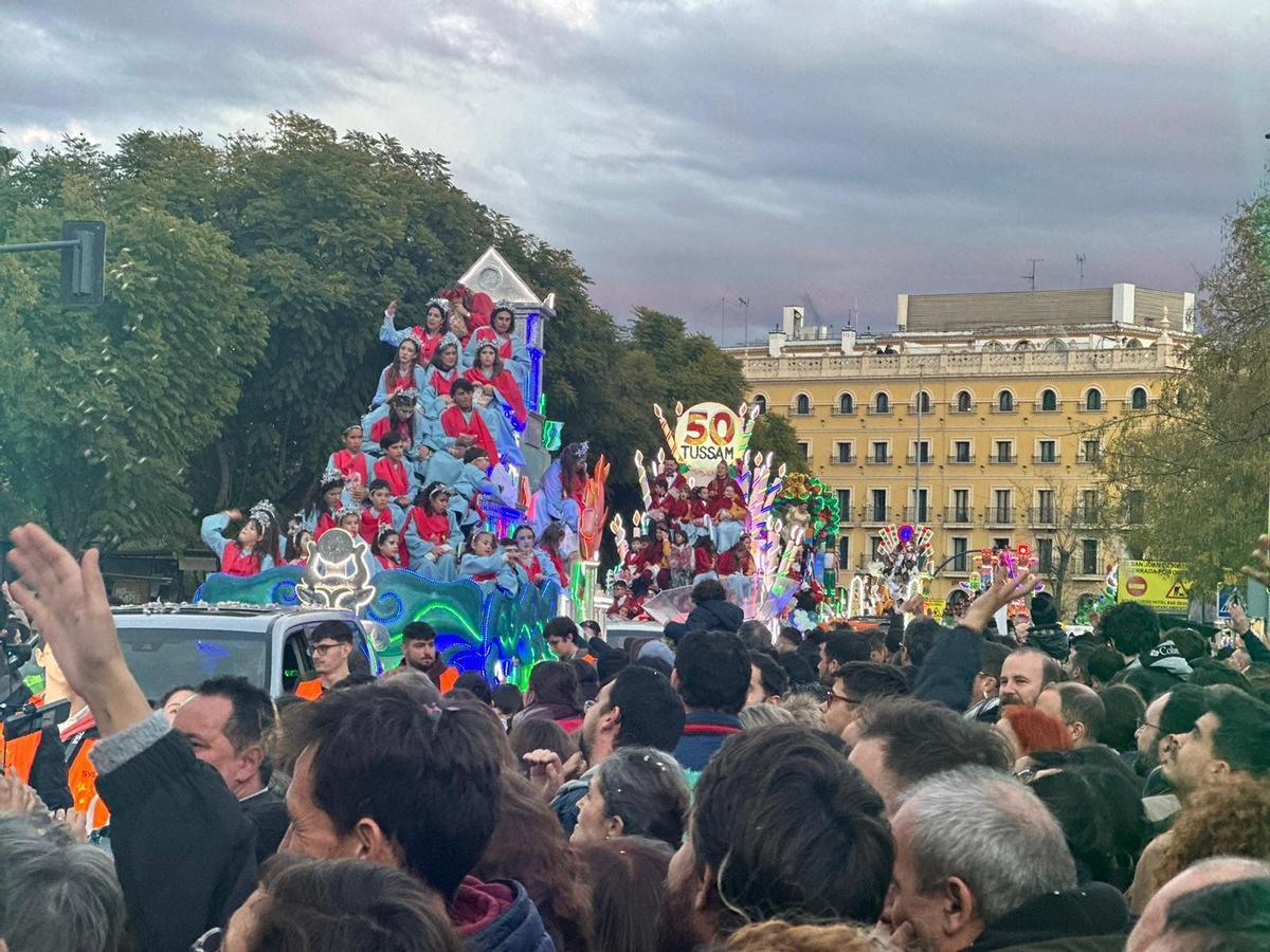 Cabalgata de los Reyes Magos de Sevilla por la Macarena.