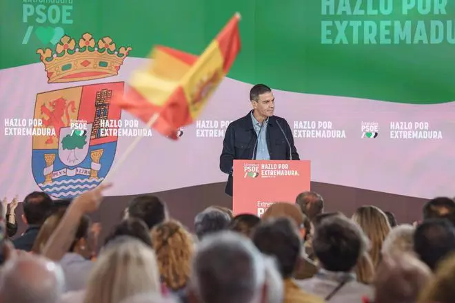 Fotogalería | Las imágenes del mitin de Pedro Sánchez en Mérida