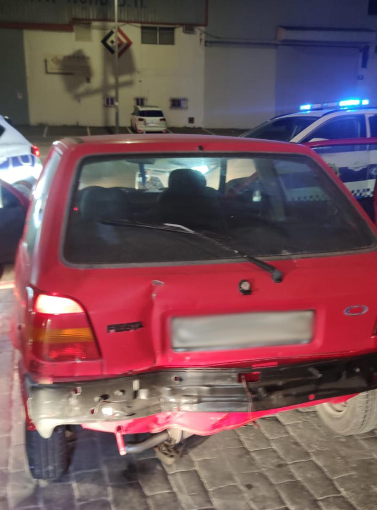 El coche robado con el que se perpetró el robo en Rafelbunyol.