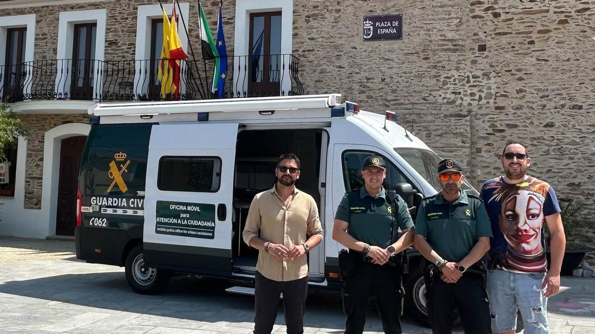 Aldeacentenera conoce el servicio que quiere reducir la distancia entre pueblo y cuartel