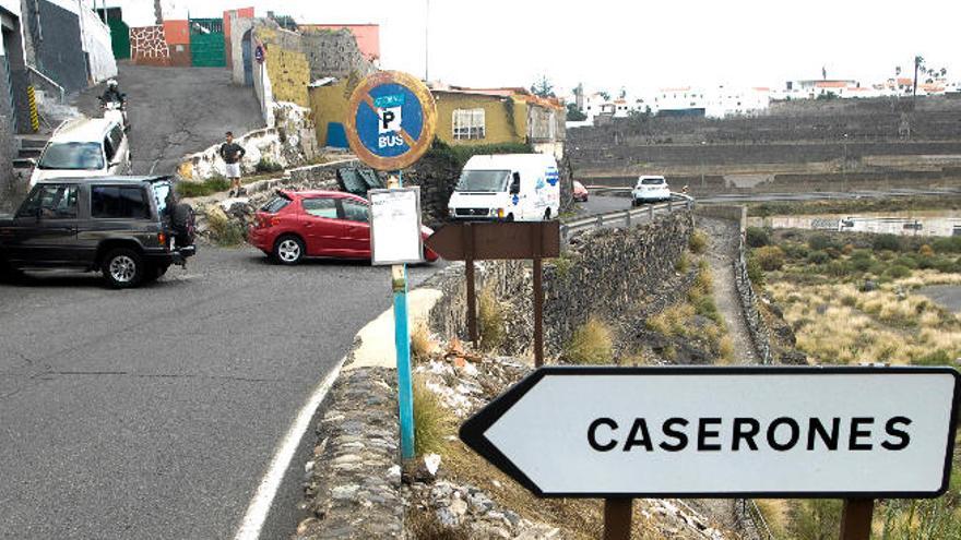 Tráfico de entrada y salida al barrio de Caserones Bajo.