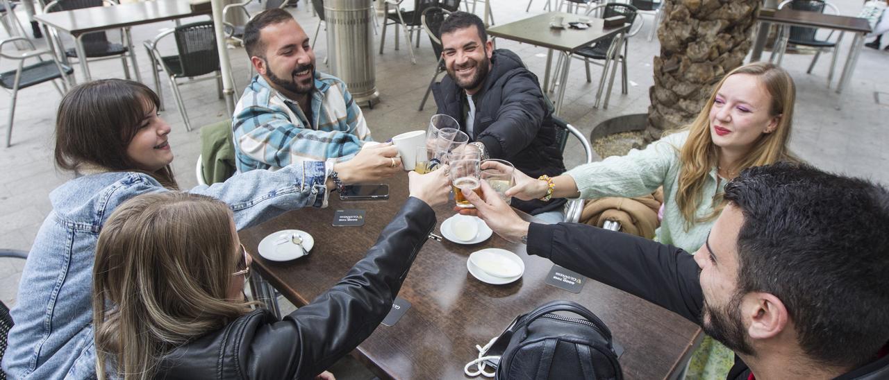 El primer brindis de seis desde Navidad