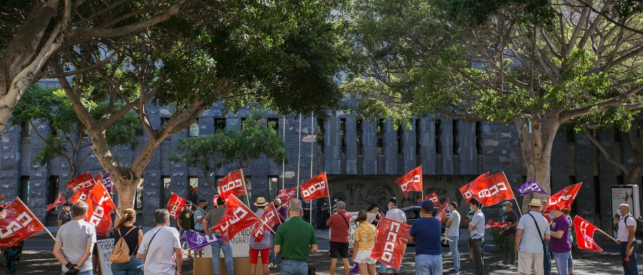 Trabajadores de JSP durante una protesta celebrada en Tenerife.