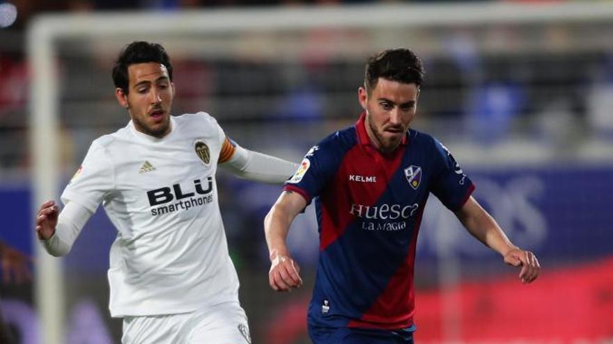El Valencia CF golea al Huesca y peleará hasta el final por la Champions
