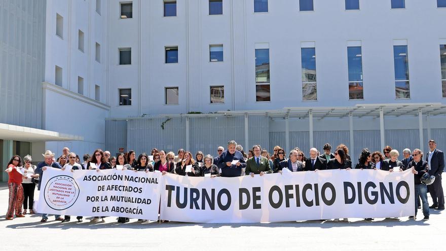 Manifestación de los abogados del turno de oficio en Vigo durante la pasada semana