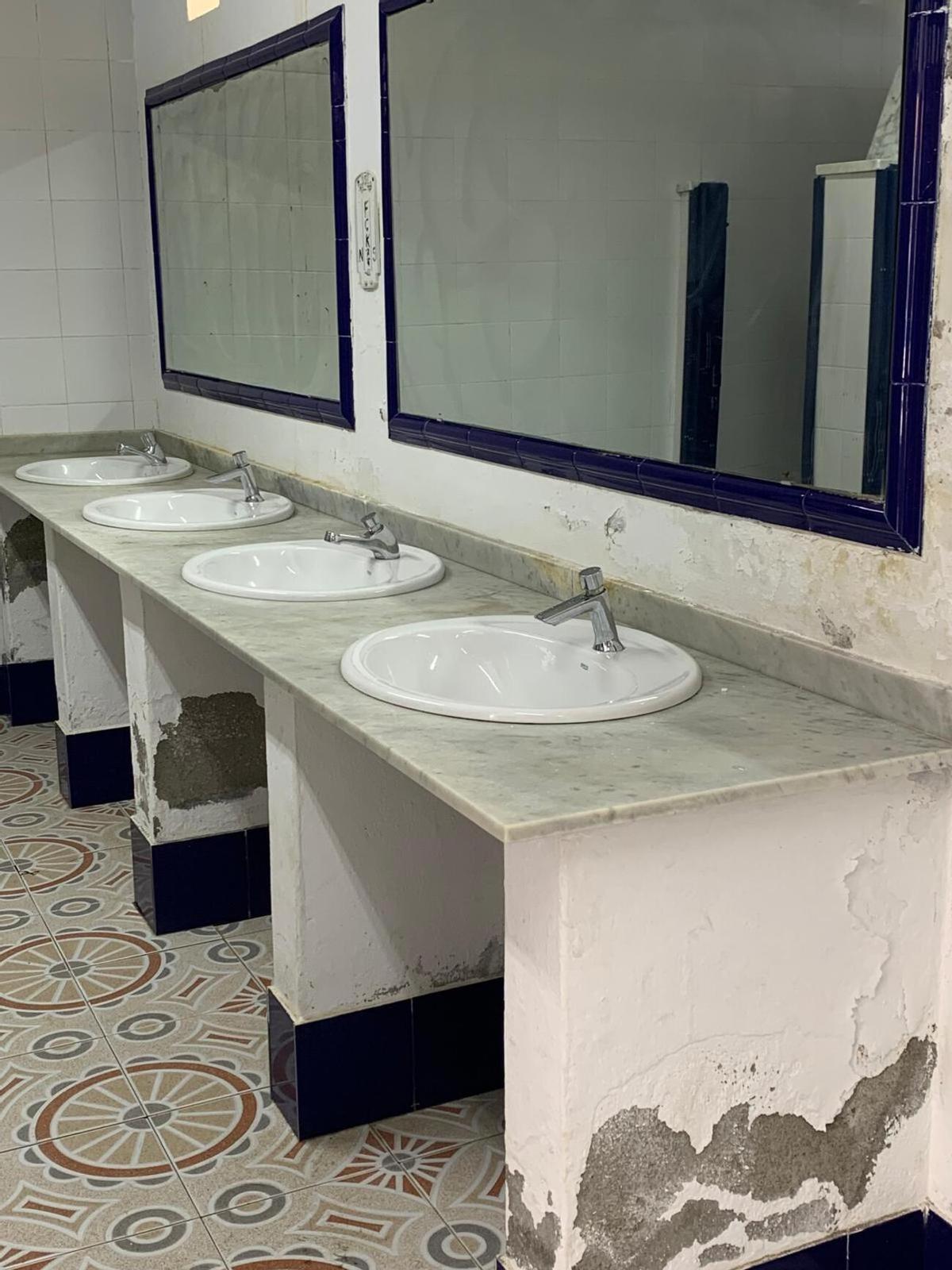 Deficiencias en el balneario y accesos a la playa de La Garita, en Arrieta Deficiencias en el balneario y accesos a la playa de La Garita, en Arrieta