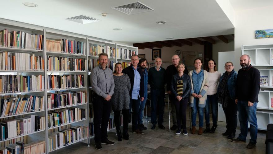 Momento de la inauguración, hoy, de la nueva ubicación de la Biblioteca Municipal de Llucmajor.