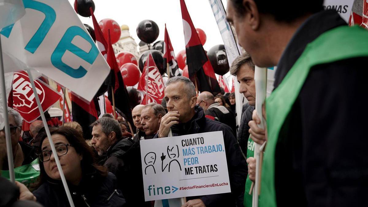 Manifestación de trabajadores de la banca en el centro de Madrid.