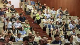Los mayores expertos internacionales en economía alertan en Alicante de la agresividad de las empresas al tomar decisiones