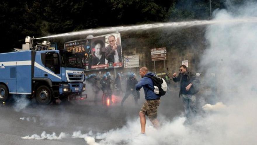 Disturbios en Nápoles