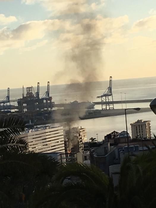 Incendio en una vivienda de la Avenida Juan XXIII