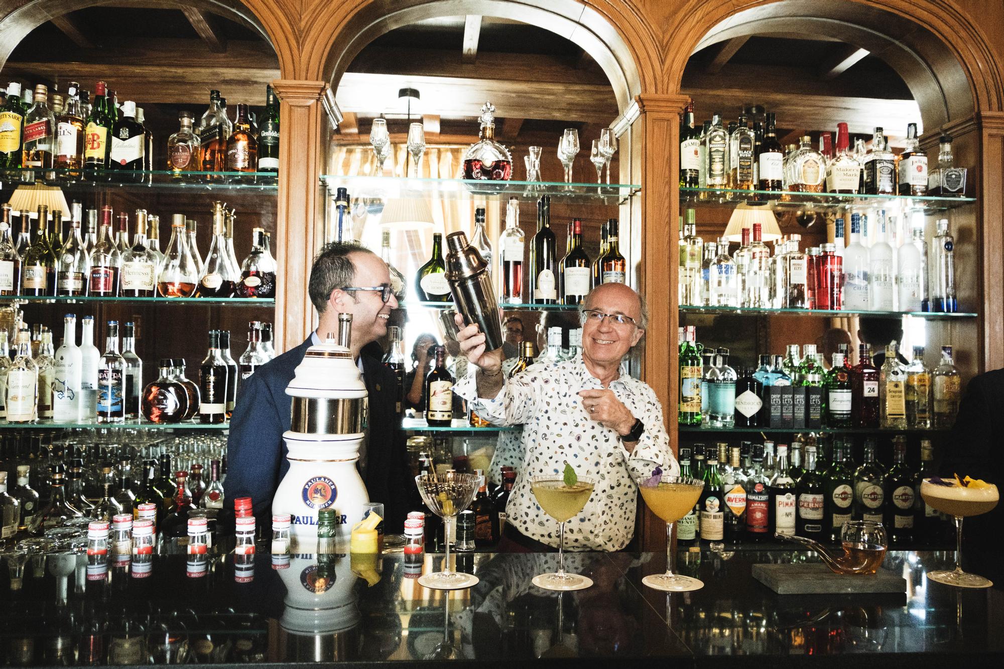 Javier de las Muelas: «Los bares son platós donde se ruedan muchas escenas de la vida»