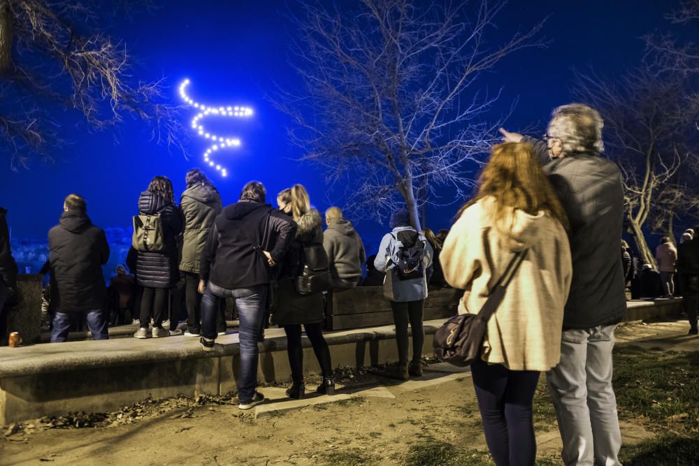 Manresa rep amb cues l''art efímer dels Jardins de Llum