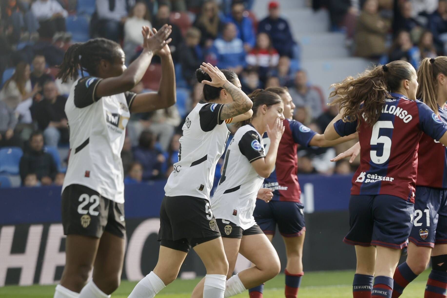 Las mejores fotos del Levante - Valencia de LaLiga F