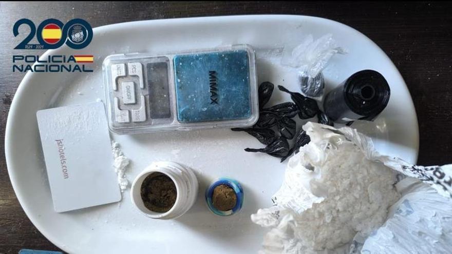 Desmantelan dos puntos de venta de droga y detienen a dos personas en La Vileta