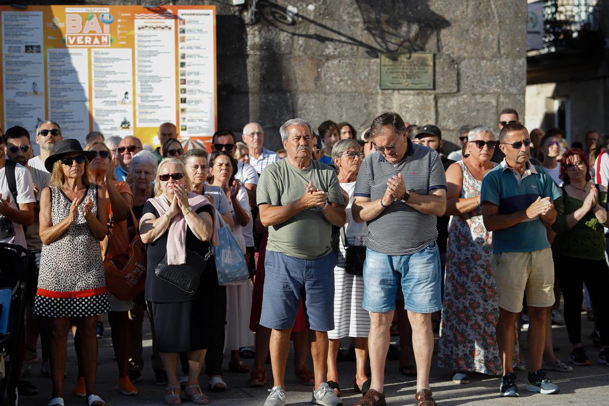 Minuto de silencio en Baiona por Santiago Leyenda, cocinero del 'Argos Galicia' que naufragó en las Malvinas