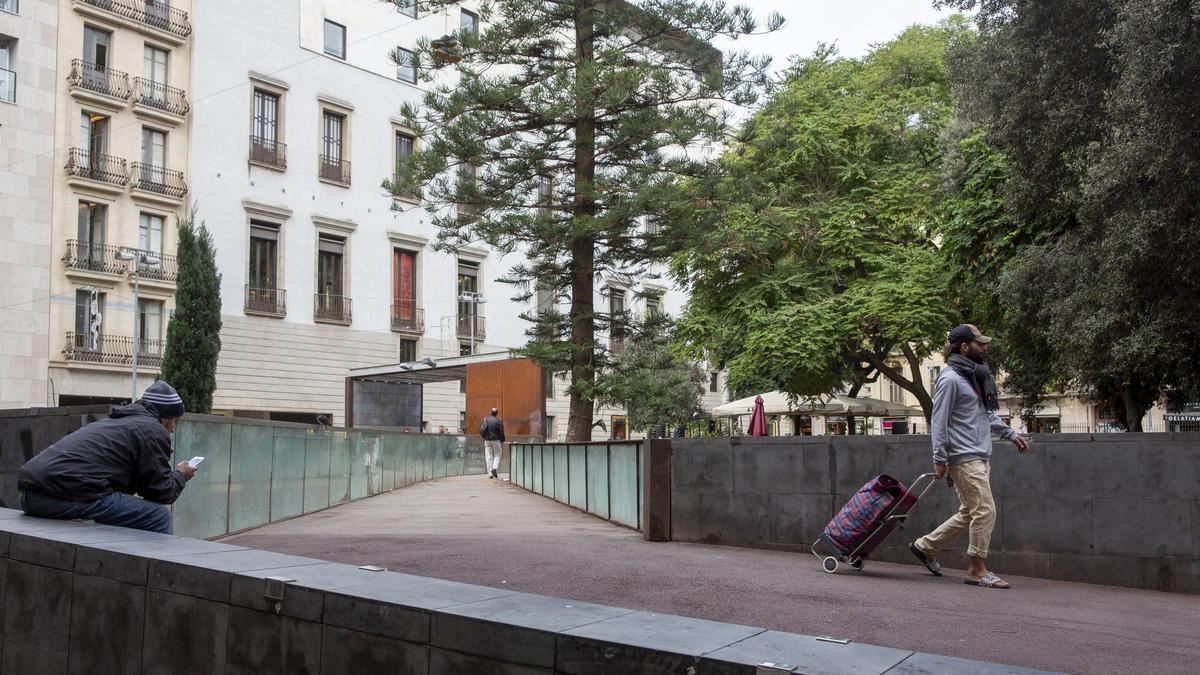 La plaza Vila de Madrid, en Barcelona.