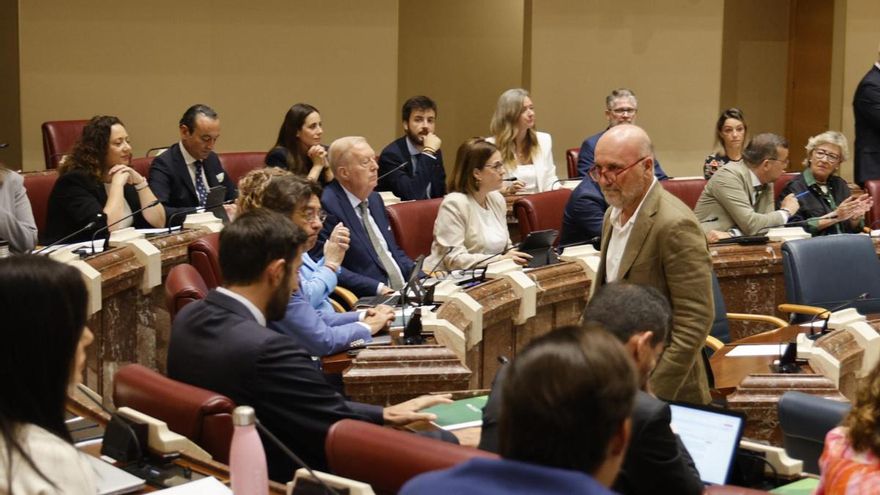 Álvarez-Castellanos, &quot;comunista y republicano&quot;, nuevo diputado de la Asamblea