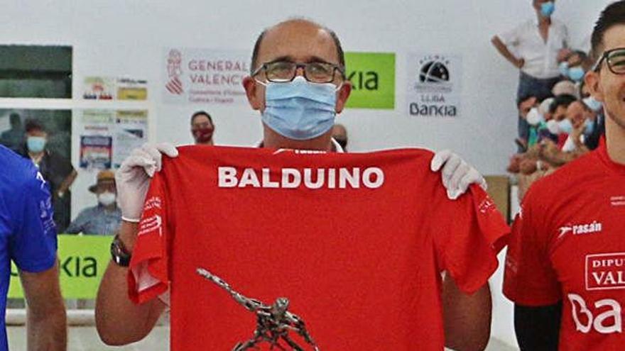 Homenaje La pilota reconoce la trayectoria de Balduino de Simat