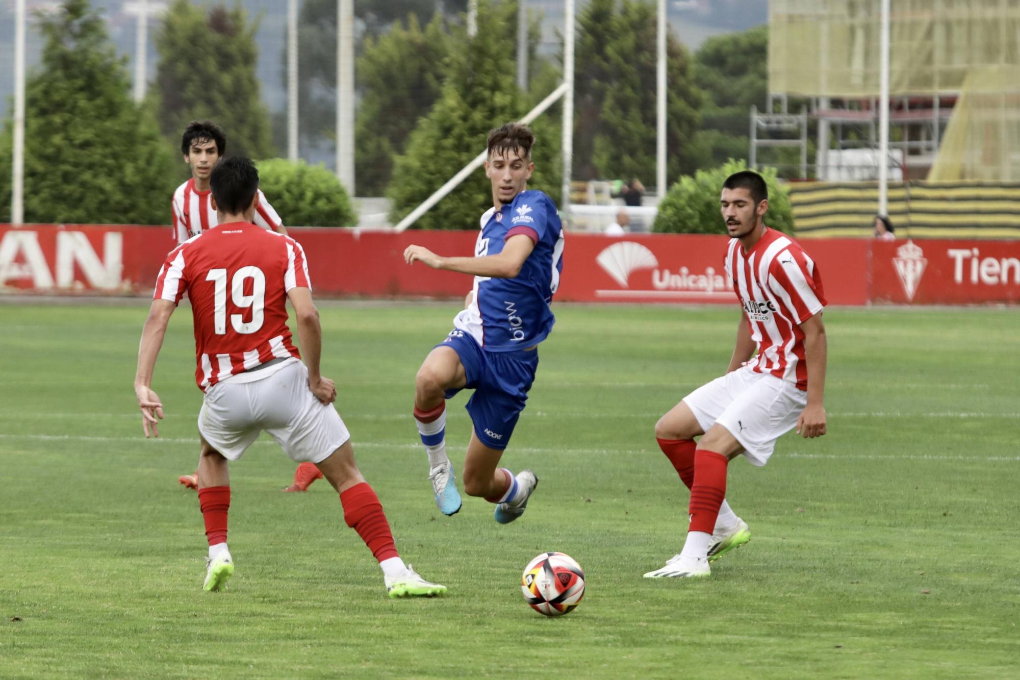 El partido en mareo entre el Sporting Atlético y el Real Avilés, en imágenes