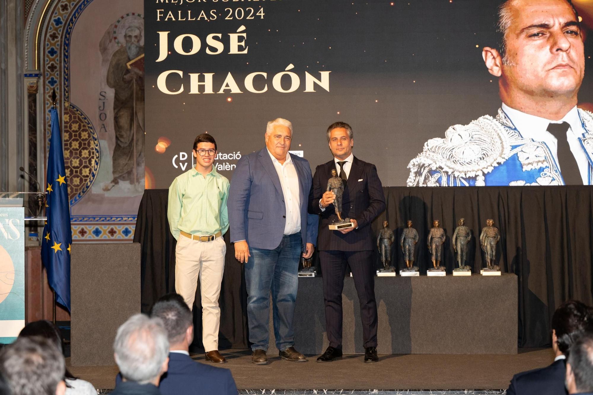 La gala de los premios taurinos de la Diputación de Valencia con Roca Rey, en imágenes
