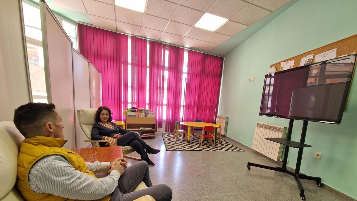 La alcaldesa Emma Buj junto al concejal Carlos Méndez.