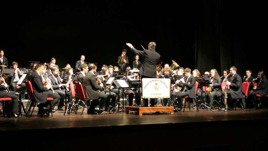 Pasodobles y zarzuela en el Concerto de Primavera de la Banda Municipal da Estrada