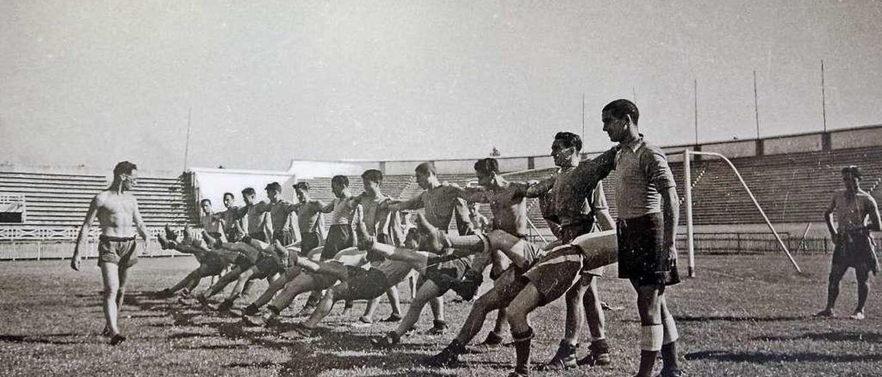 Entrenamiento del Celta en la década de los sesenta.  // Archivo Pacheco