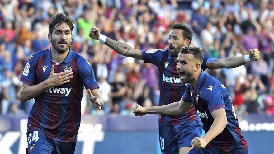 El Levante remonta y se merienda al Barça en la segunda parte (3-1)