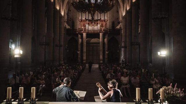 La música i la dansa formen 
part de festivals consolidats com 
el Mediterranean Guitar 
i trobadors.  | BASÍLICA/TURISME CASTELLÓ