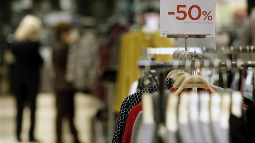 La campaña de rebajas generará 28.000 contratos en Andalucía