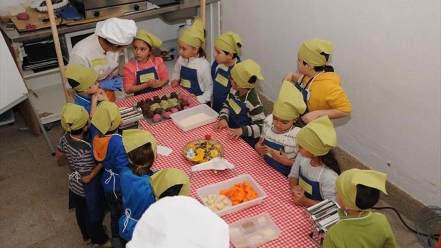 Escolares aprenden hábitos saludables