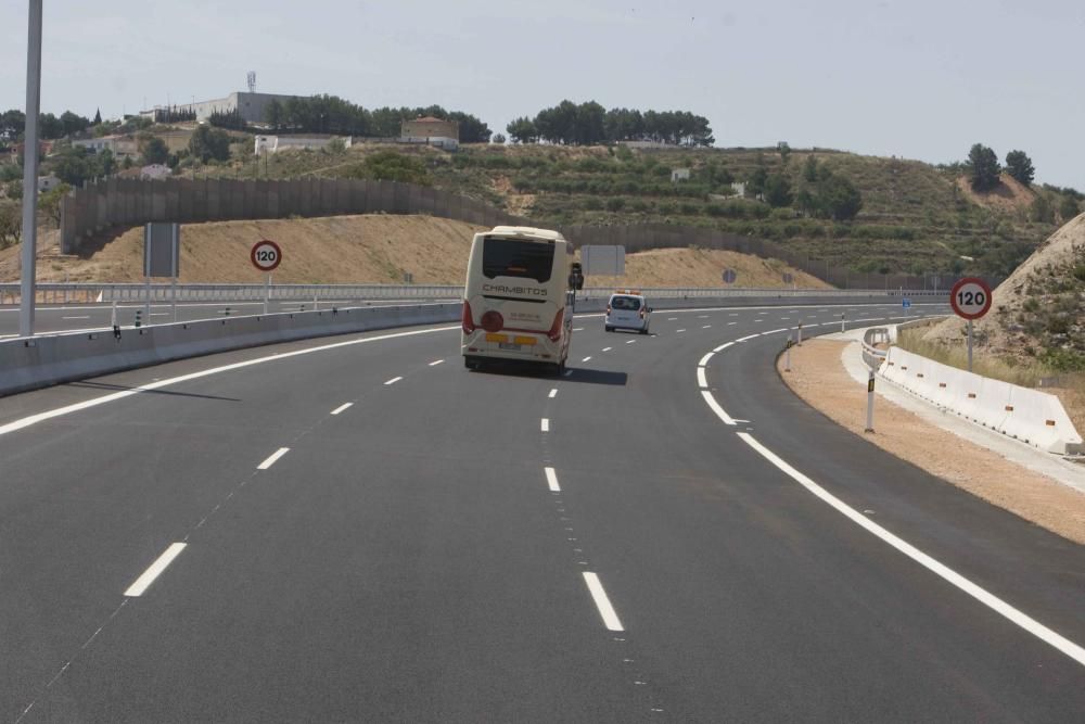 Inauguración  tramo de 5 kilómetros de la nueva A-33 en la Font de la Figuera