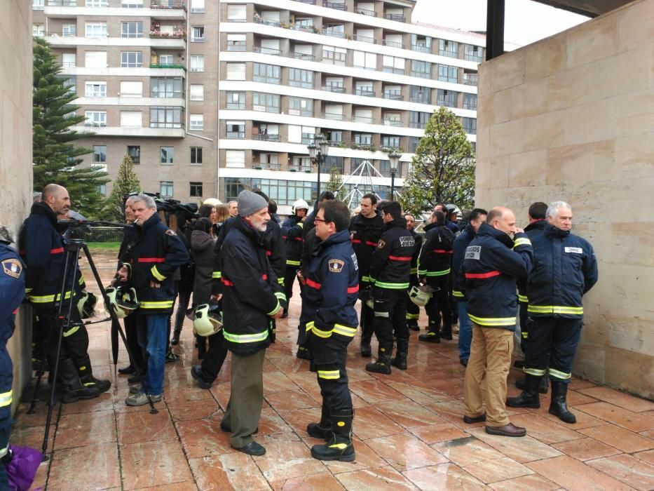 Bomberos de toda España despiden a Eloy Palacio