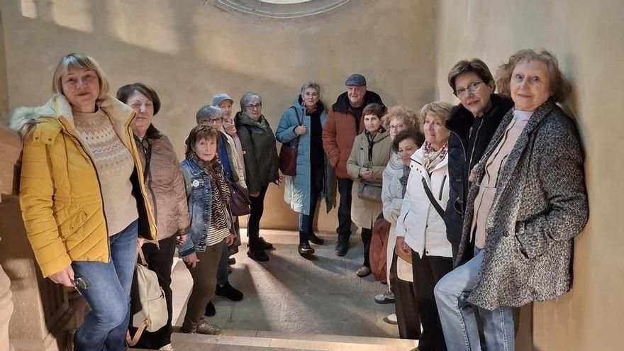 Los mayores de La Corredoria visitarán el "Mercáu Clariniano" de Candás en una excursión cultural