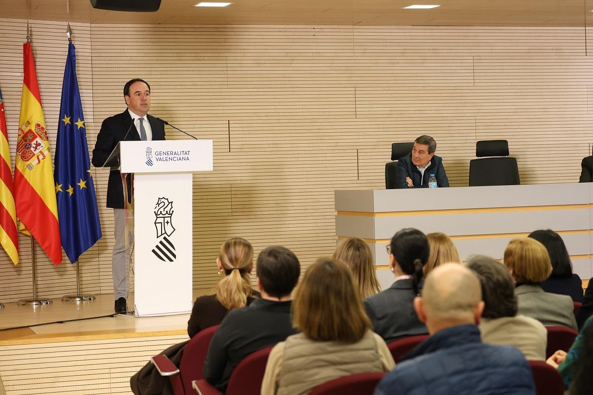 El president Juanfran Pérez Llorca presenta la Estrategia contra el cáncer de la Comunitat Valenciana.