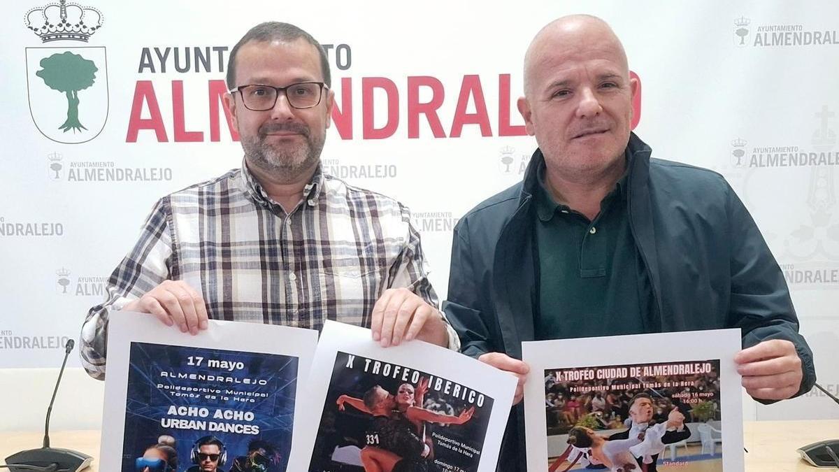 Presentación de los trofeos de baile.