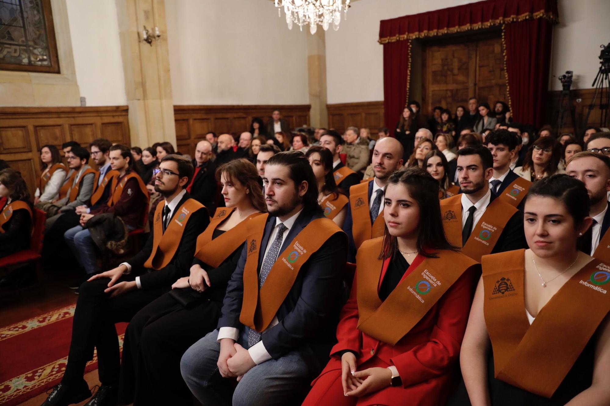 EN IMÁGENES:  Así fue la ceremonia de graduación de la Escuela de Ingeniería Informática de Oviedo