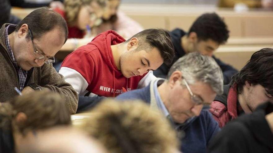 Exámenes de Formación Profesional en el campus de Geológicas