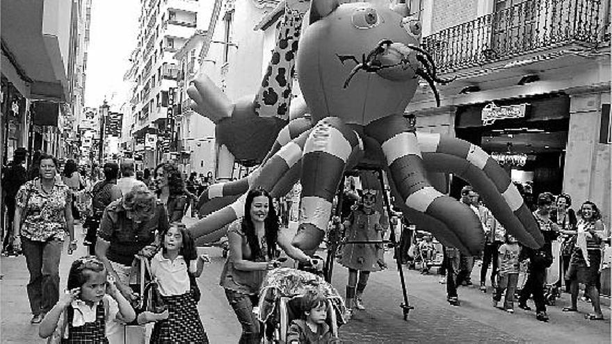 La animación en las calles es uno de los puntos destacados del programa cultural.