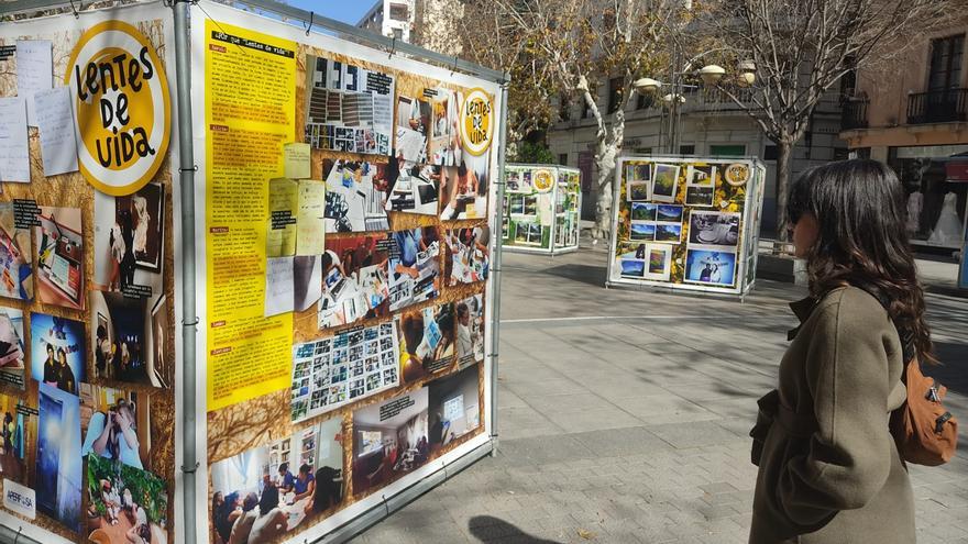 ‘Lentes de vida’ empapela La República de las Letras de Córdoba